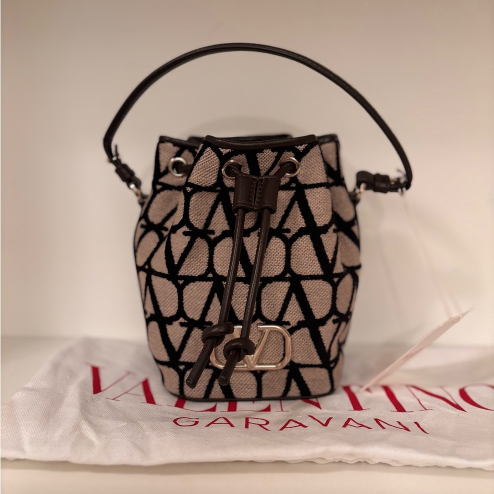 Valentino Garavani Black and Cream Patterned Shoulder Bag
